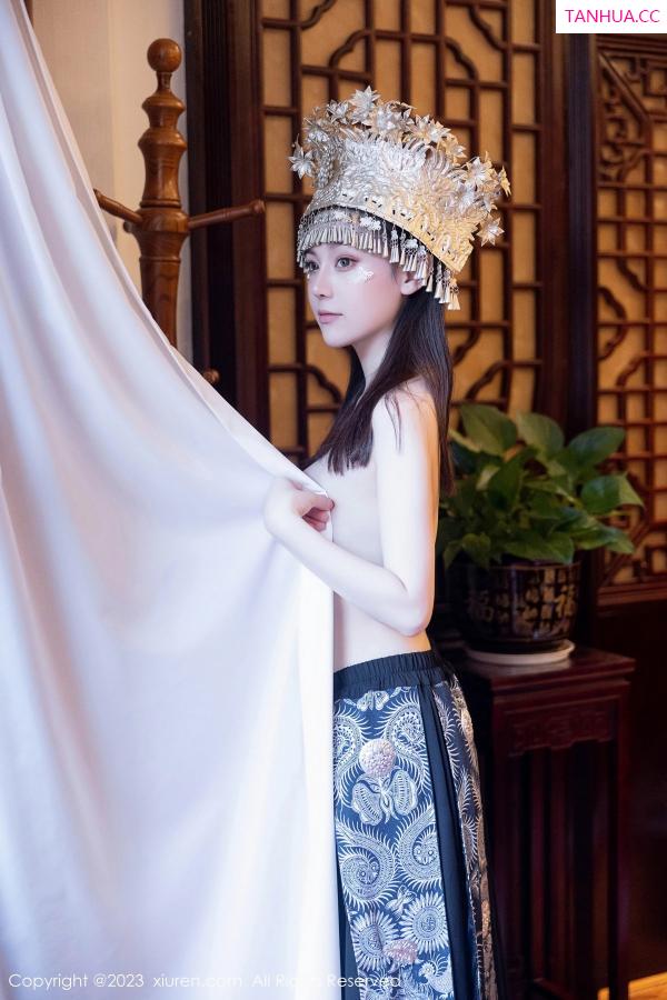 豆瓣酱  [XiuRen]高清写真图 2023.09.27 No.7448 豆瓣酱 苗族服饰第62张图片